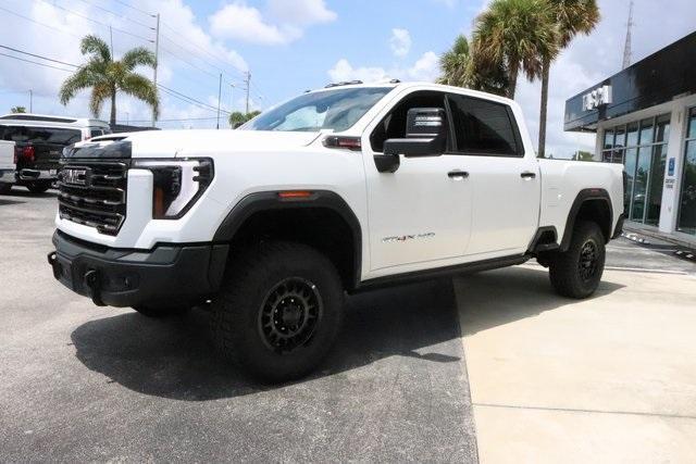 Photo of 2025 Summit White GMC Sierra 2500