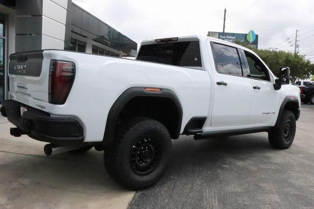 Photo of 2025 Summit White GMC Sierra 2500