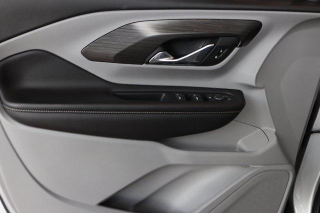 Photo of 2022 Quicksilver Metallic GMC Terrain