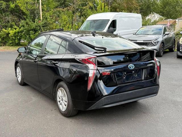 Photo of 2016 Midnight Black Metallic Toyota Prius