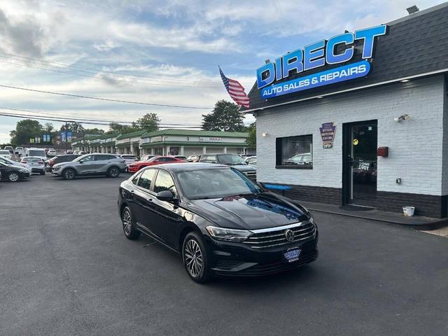 Photo of 2021 Black Uni Volkswagen Jetta