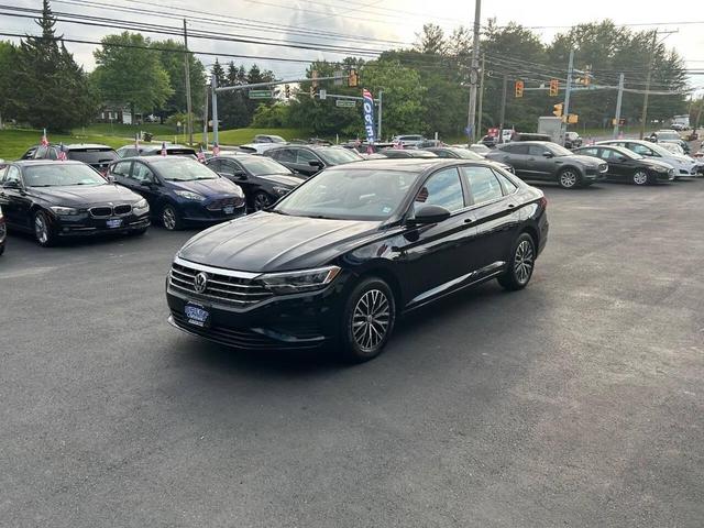 Photo of 2021 Black Uni Volkswagen Jetta