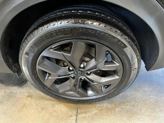 Photo of 2022 Black Cherry Kia Sportage