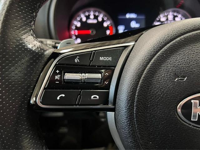 Photo of 2022 Black Cherry Kia Sportage