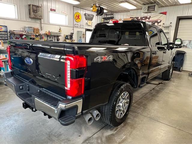 Photo of 2024 Agate Black Metallic Ford F-250