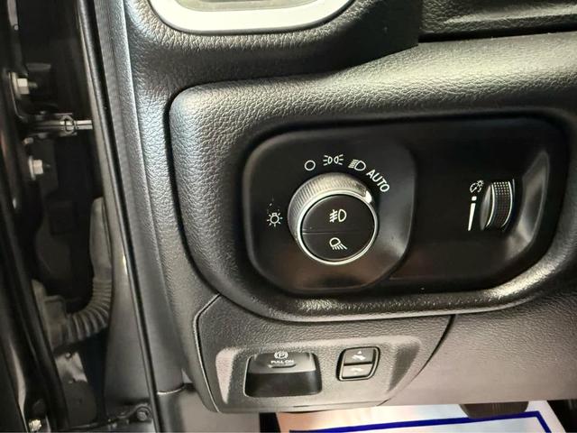 Photo of 2022 Granite Crystal Metallic Clearcoat RAM 1500