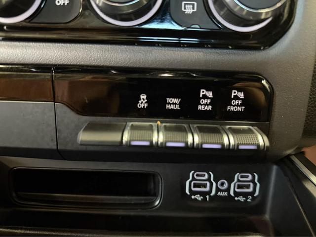 Photo of 2022 Granite Crystal Metallic Clearcoat RAM 1500