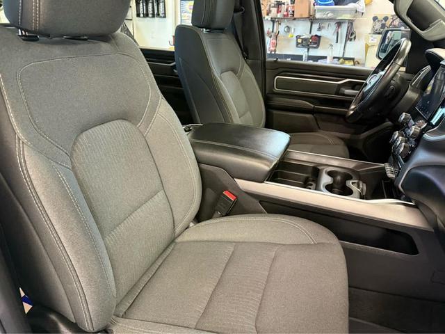 Photo of 2022 Granite Crystal Metallic Clearcoat RAM 1500