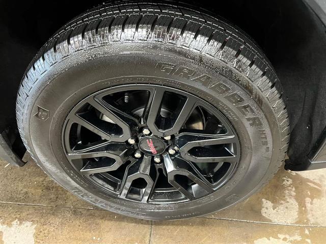 Photo of 2025 Onyx Black GMC Sierra 1500