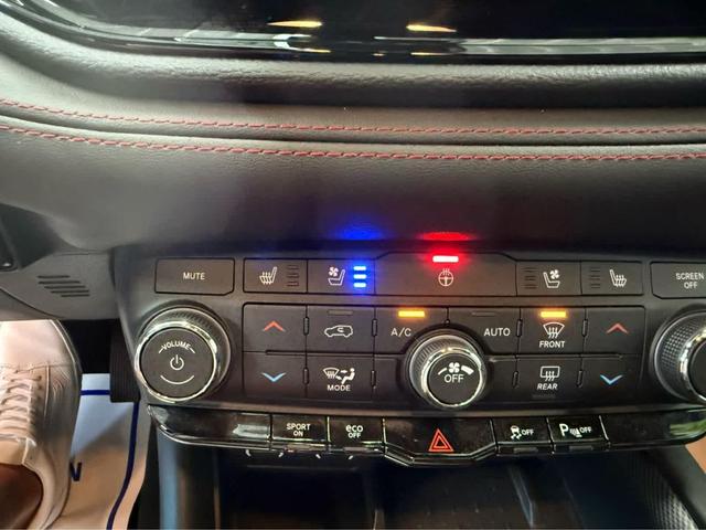 Photo of 2025 White Knuckle Clearcoat Dodge Durango