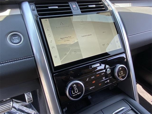 Photo of 2025 Fuji White Land Rover Discovery