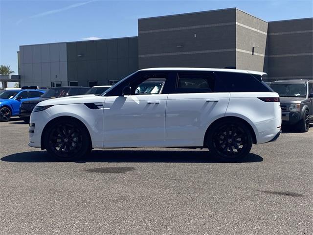 Photo of 2025 Fuji White Land Rover Range Rover Sport