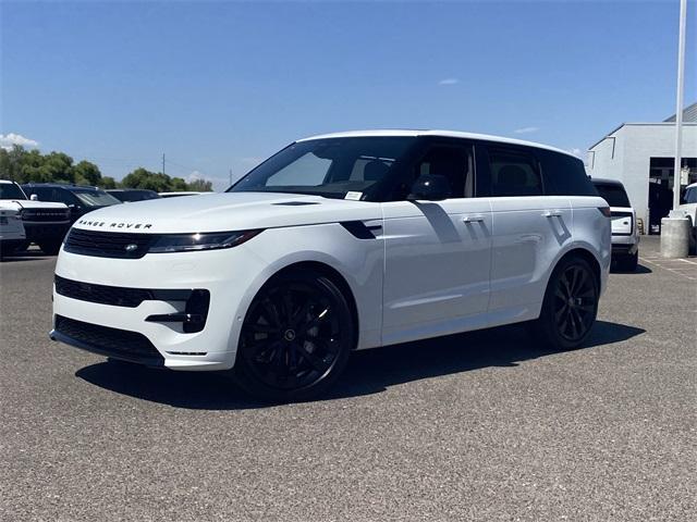 Photo of 2025 Fuji White Land Rover Range Rover Sport