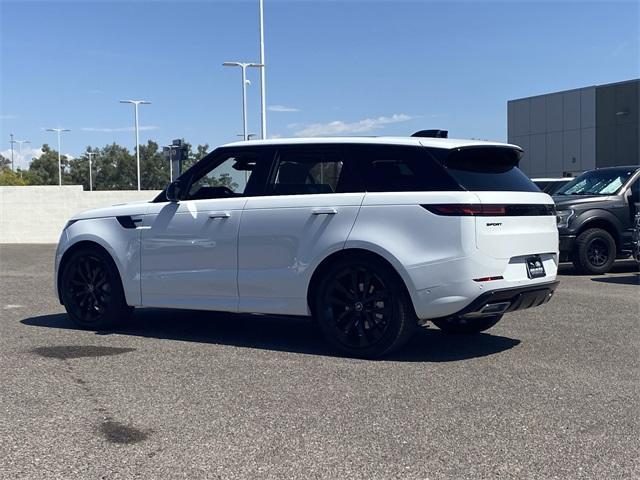Photo of 2025 Fuji White Land Rover Range Rover Sport