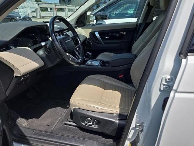 Photo of 2022 Fuji White Land Rover Discovery Sport