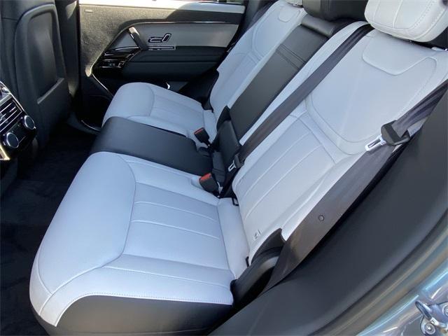 Photo of 2025 Eiger Grey Land Rover Range Rover Sport