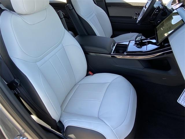 Photo of 2025 Eiger Grey Land Rover Range Rover Sport