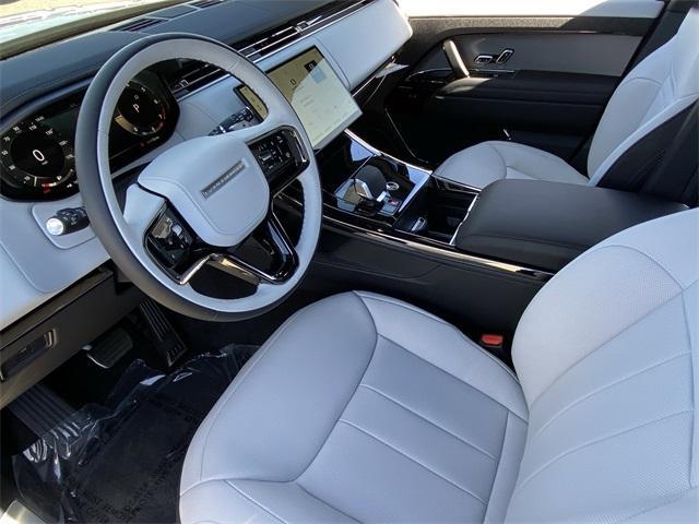 Photo of 2025 Eiger Grey Land Rover Range Rover Sport