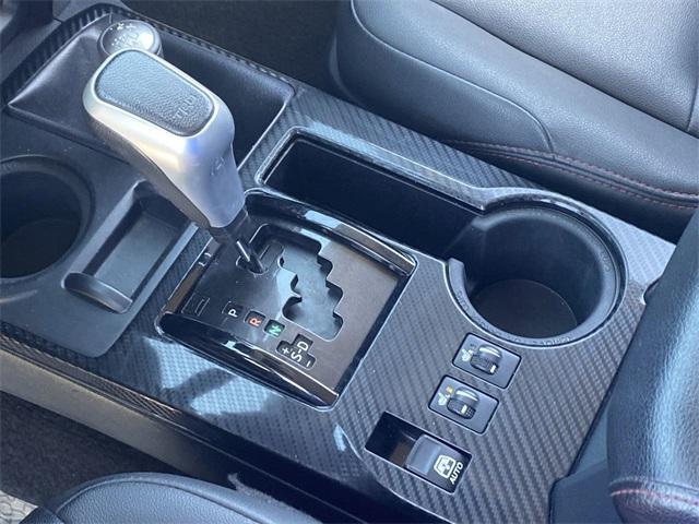 Photo of 2020 Midnight Black Metallic Toyota 4Runner