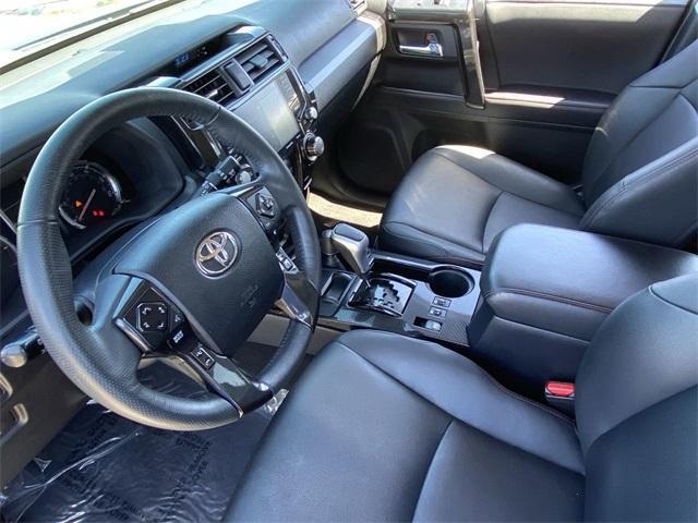 Photo of 2020 Midnight Black Metallic Toyota 4Runner