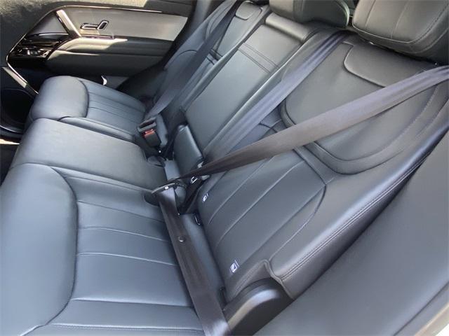 Photo of 2025 Fuji White Land Rover Range Rover Sport
