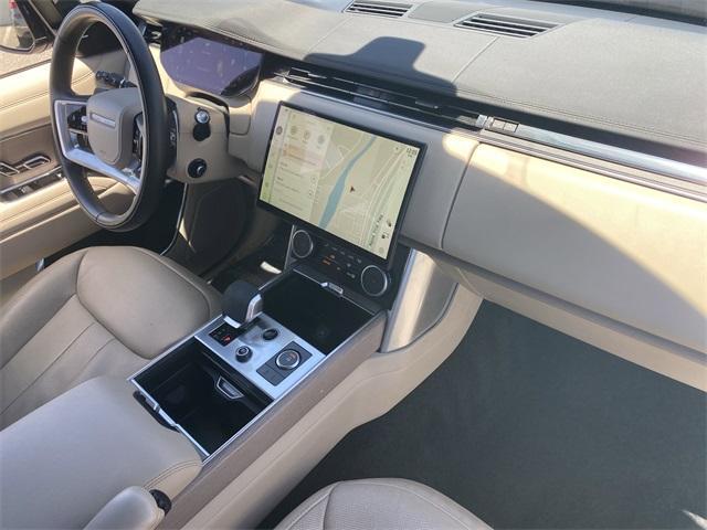 Photo of 2023 Santorini Black Land Rover Range Rover