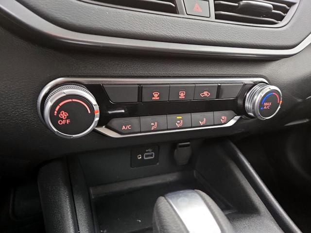 Photo of 2024 White Nissan Altima