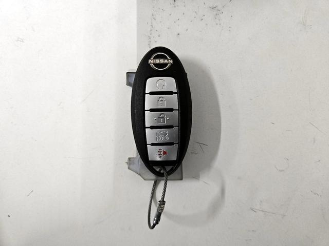 Photo of 2024 White Nissan Altima