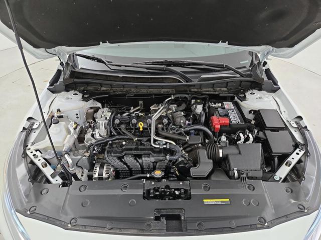 Photo of 2024 White Nissan Altima