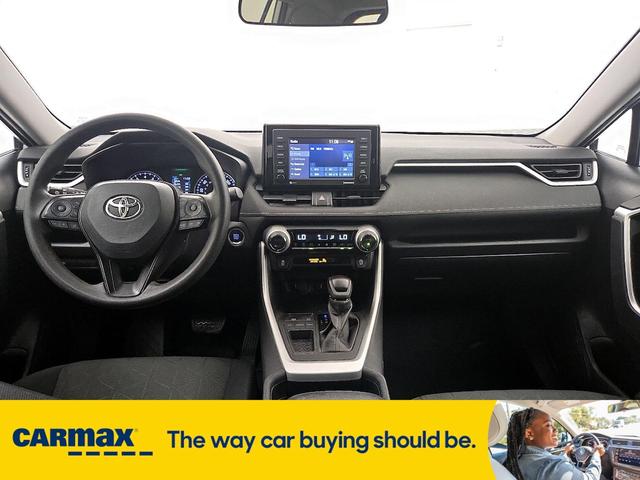 Photo of 2020 Silver Toyota RAV4