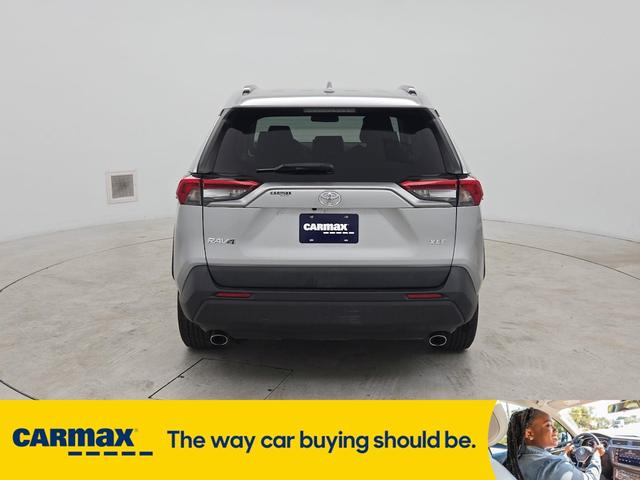 Photo of 2020 Silver Toyota RAV4