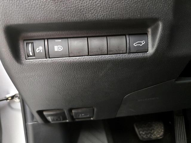 Photo of 2020 Silver Toyota RAV4