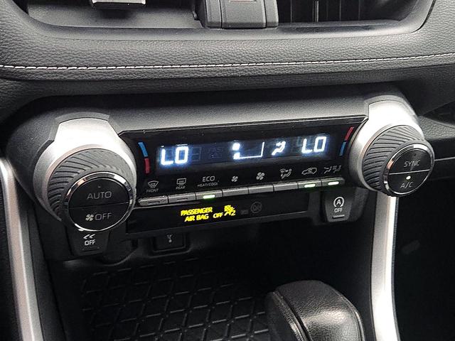 Photo of 2020 Silver Toyota RAV4