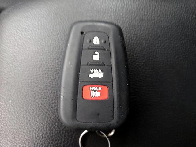 Photo of 2020 Silver Toyota RAV4