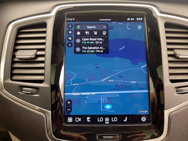 Photo of 2023 White Volvo XC90