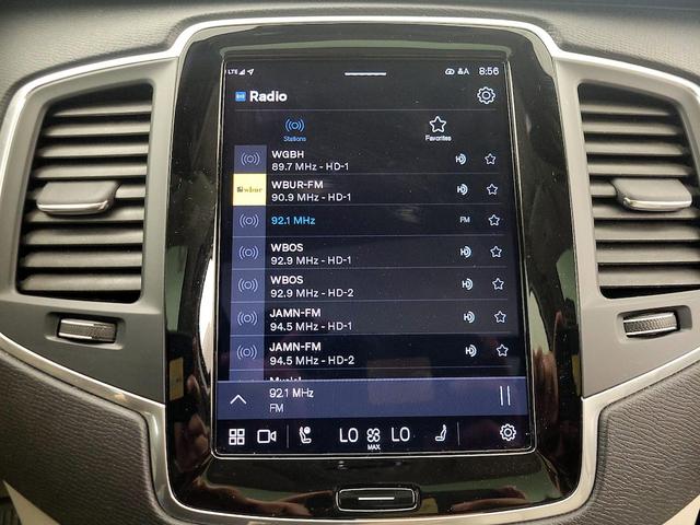 Photo of 2023 White Volvo XC90