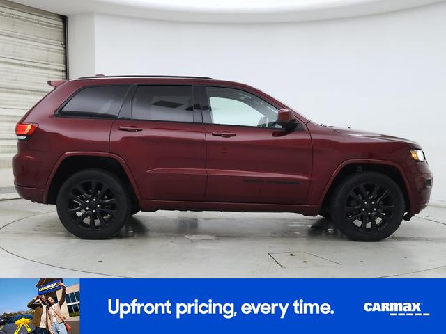 Photo of 2018 Red Jeep Grand Cherokee