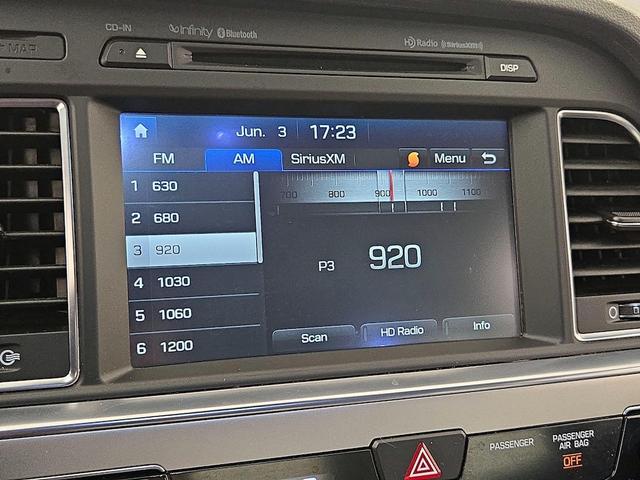 Photo of 2016 Silver Hyundai SONATA