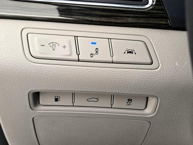 Photo of 2016 Silver Hyundai SONATA