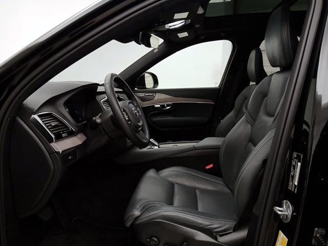 Photo of 2024 Black Volvo XC90