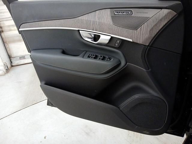 Photo of 2024 Black Volvo XC90
