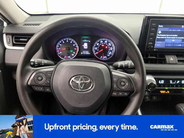 Photo of 2021 White Toyota RAV4