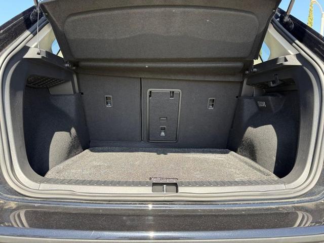 Photo of 2022 Deep Black Pearl Volkswagen Taos