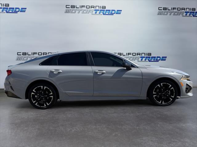 Photo of 2022 Wolf Gray Kia K5