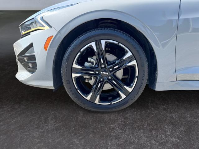 Photo of 2022 Wolf Gray Kia K5