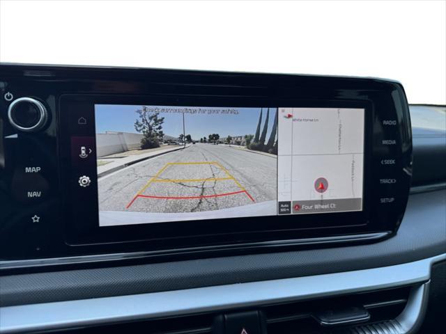 Photo of 2022 Wolf Gray Kia K5