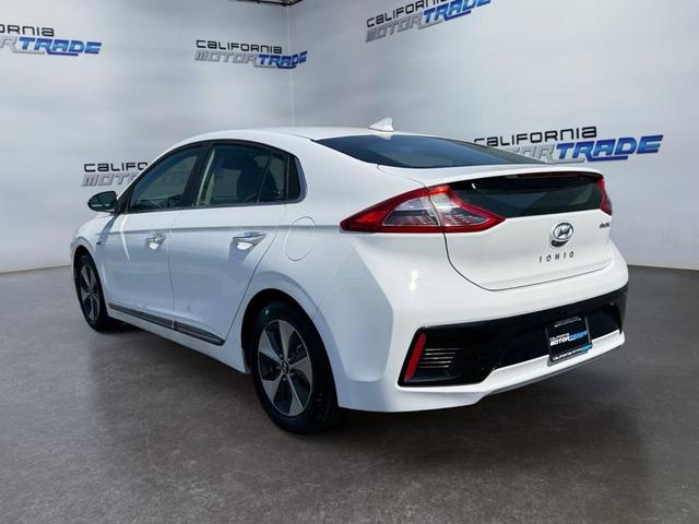 Photo of 2017 Ceramic White Hyundai IONIQ EV