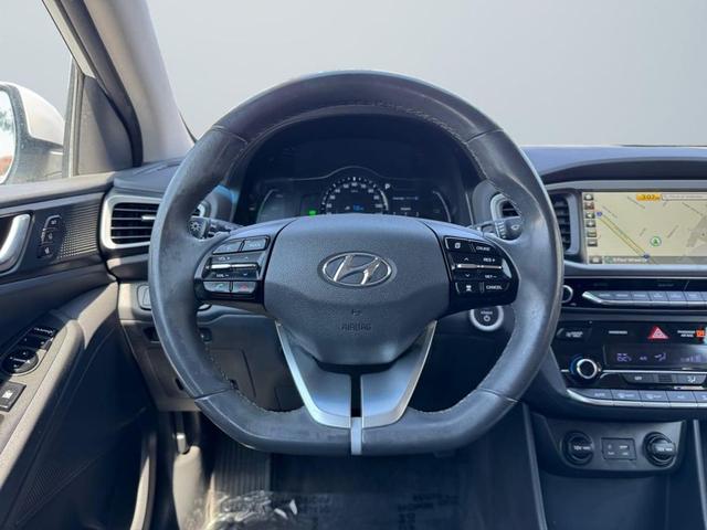 Photo of 2017 Ceramic White Hyundai IONIQ EV