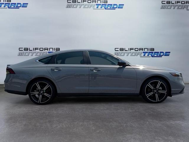 Photo of 2024 Urban Gray Pearl Honda Accord Hybrid
