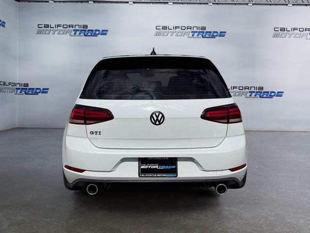 Photo of 2018 Pure White Volkswagen Golf GTI